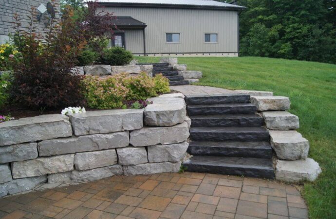 Concrete Rubble Retaining Wall-Retaining Wall Pros of Wellington